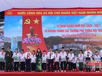 Học sinh vùng biên Hà Tĩnh rộn ràng khai giảng tại ngôi trường mới