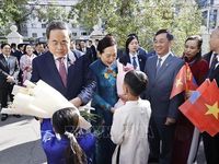 Chủ tịch Quốc hội Trần Thanh Mẫn gặp gỡ cộng đồng kiều bào tại Mông Cổ