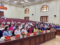 Quốc hội chuyển giao bộ học liệu đa phương tiện tại Ninh Bình