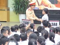 Học sinh hào hứng với tuyên truyền an toàn giao thông bằng sân khấu hóa