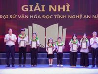 Hành trình từ sách đến kết nối tri thức của Đại sứ văn hóa đọc Nghệ An