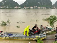 Ninh Bình: Nhiều khu vực bị ngập do mưa lũ