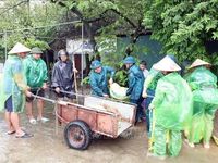 Hà Nội mưa lớn, nhiều khu vực ngập, lũ sông Bùi vượt báo động III