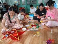 Giữ ấm những mùa Trăng
