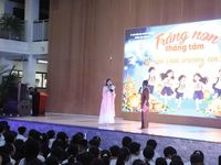 Vui Tết Trung thu, thêm gắn bó với bạn bè và mái trường