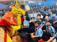 Ấm áp “Biên cương - Đêm hội trăng rằm” trên biên giới Ia Dom
