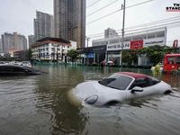 Hình ảnh Bangkok ngập trong 'biển nước' sau gần 48 giờ mưa xối xả