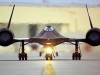 Vì sao Mỹ cho trinh sát cơ SR-71 nghỉ hưu dù chưa có máy bay nào bay nhanh hơn?