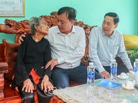 Lãnh đạo tỉnh chúc mừng lễ Sene Dolta đến đồng bào Khmer