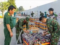Hoàn thiện trận địa pháo hoa chào mừng Ngày Giải phóng Thủ đô