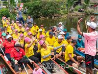 Sôi nổi thi tài đua ghe Ngo mini mừng lễ Sene Dolta