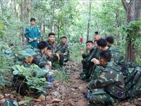 Vượt núi cao suối sâu đưa các liệt sĩ về an nghỉ