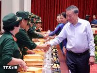 Tổng Bí thư, Chủ tịch nước Tô Lâm gặp mặt Đại đội Nữ lái xe Trường Sơn