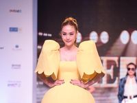 Những lần mắc lỗi trang phục của Minh Hằng