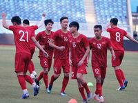 HLV Park vui vẻ gặp lại thầy cũ Guus Hiddink, sẵn sàng đấu U22 Trung Quốc