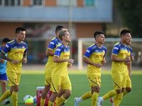 Thầy Park đáp trả HLV Thái Lan, 'lên dây cót' cho học trò trước đại chiến