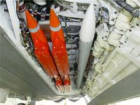 Tiêm kích tàng hình F-35 có tên lửa tầm xa JSM: Hổ mọc thêm cánh