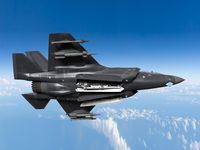 Mang tới 10 tấn vũ khí, F-35 ăn đứt Su-35 và Su-57 hai tấn