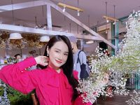 Nhã Phương catwalk điêu luyện, ngầm khoe nhan sắc ngọc nữ khiến fan say đắm