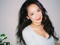 Học Chi Pu, Thiều Bảo Trâm, Thúy Ngân... chụp ảnh tại nhà vẫn sống ảo hết phần thiên hạ