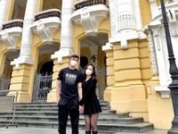 Khoảnh khắc ngọt ngào của thủ môn Quan Văn Chuẩn với bạn gái xinh đẹp