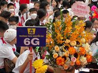 Sáng nay, 23 triệu học sinh hân hoan khai giảng năm học mới
