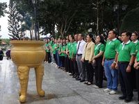 Sinh viên Lào, Campuchia dâng hương tưởng niệm Anh hùng liệt sĩ Võ Thị Sáu