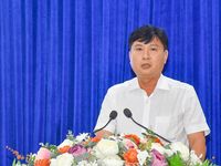 Cử tri phấn khởi trước kết quả kỳ họp thứ Nhất của Quốc hội
