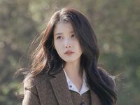 Perfect Crown: Phim Hàn ngọt 'quắn quéo' hút 2,1 tỷ lượt xem, Byeon Woo Seok đẹp chuẩn hoàng tử, IU mất điểm vì bộ móng tay