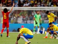 Neymar, cái bóng Messi và canh bạc của Brazil