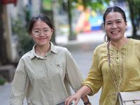 Thí sinh bước vào môn thi đầu tiên Kỳ thi tuyển sinh lớp 10 công lập Hà Nội