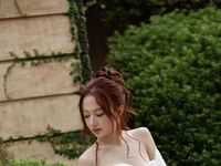 'Cô dâu tháng 6' Xuân Nghi khoe dáng thướt tha trước ngày trọng đại