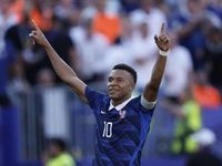 Mbappe ghi bàn thứ 7, tuyển Pháp nhọc nhằn đánh bại Paraguay