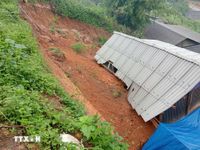 Mưa lớn kéo dài gây sạt lở trên diện rộng ở Lào Cai