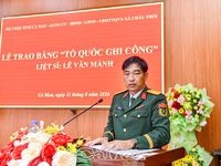 Trao Bằng 'Tổ quốc ghi công' đến thân nhân liệt sĩ Lê Văn Mảnh