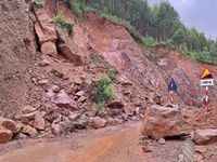 Bắc Ninh phát báo động II trên sông Lục Nam, nhiều nơi ngập sâu, sạt lở