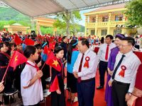 Rộn ràng ngày khai giảng của gần 372.000 học sinh Quảng Ninh