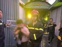 Hoả hoạn tại khách sạn ở TPHCM, Cảnh sát PCCC nhanh chóng có mặt giải cứu 26 người