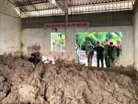Tìm kiếm, cất bốc 5 hài cốt liệt sĩ tại nghĩa trang tạm Cầu Chữ Y