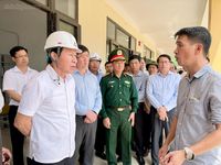 Phó Thủ tướng Lê Tiến Châu kiểm tra thực địa trường nội trú liên cấp tại tỉnh Quảng Trị