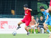 Cầu thủ thích thú trải nghiệm sân đấu tuyệt đẹp Trường Đại học Anh quốc Việt Nam