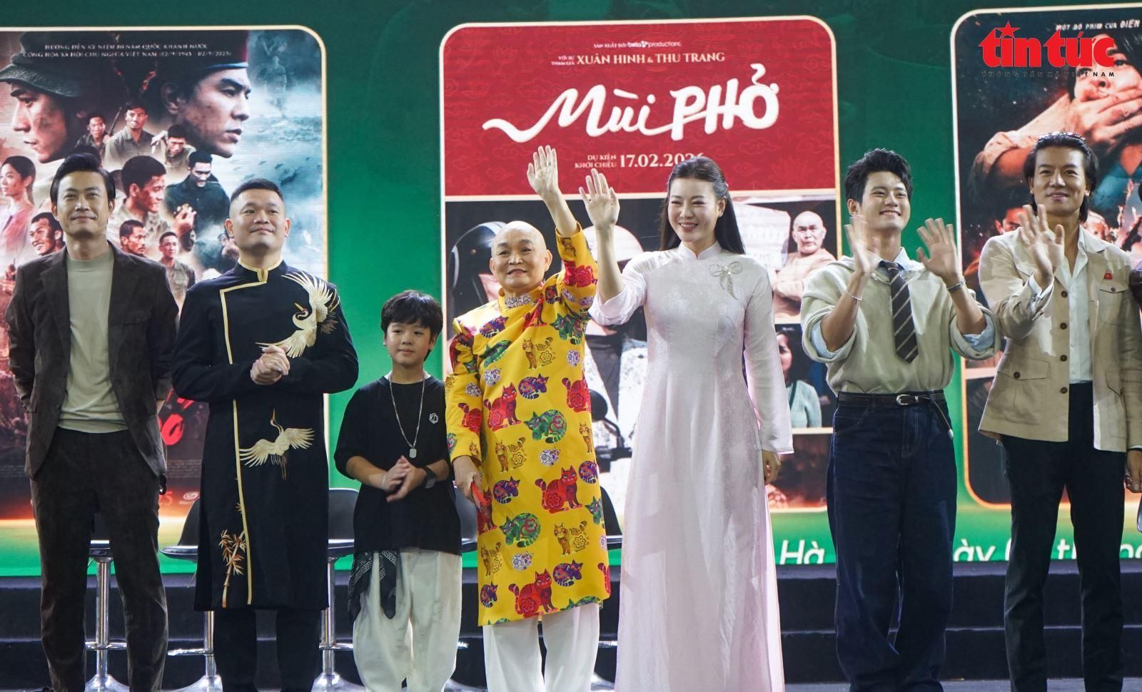 'Mùi phở', 'Mưa đỏ', 'Tử chiến trên không': Ba sắc màu điện ảnh Việt hội tụ trong không gian Hội chợ Mùa Thu