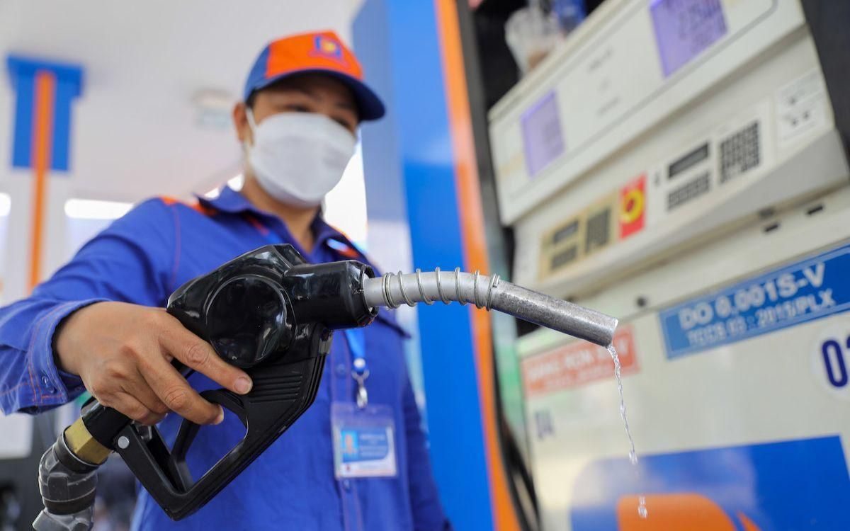 Giá xăng dầu hôm nay 4/11: Biến động nhẹ