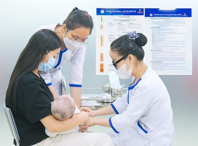 Vắc xin phòng viêm phổi, viêm màng não do 20 type phế cầu và não mô cầu mở rộng tiêm cho trẻ từ 6 tuần tuổi