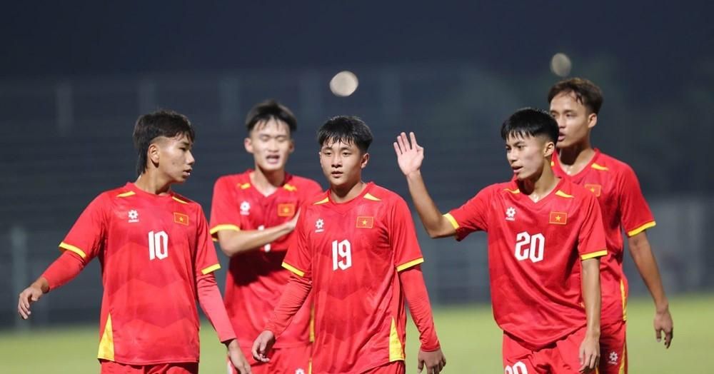 Lịch thi đấu bóng đá hôm nay 30/11: U17 Việt Nam đấu Malaysia, MU đá xa nhà