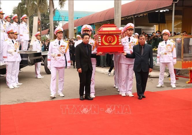 Tổ chức trọng thể Lễ hỏa táng đồng chí Đoàn Duy Thành tại quê nhà