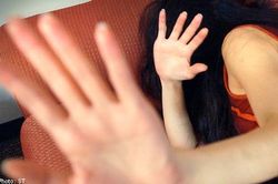 Gái già nếm 'trái đắng' khi hẹn hò qua mạng