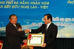 Trao tặng Huân chương, Huy chương của Lào cho tập thể, cá nhân TP Đà Nẵng