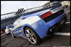 Ảnh đẹp siêu xe12/2: Siêu xe Lamborghini của cảnh sát Italia