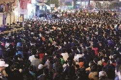 Đua nhau đổ tiền 'giải' hạn